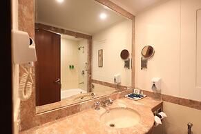 Savoy Suites Noida