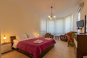 Villa Leo 1 , Dassia , Corfu