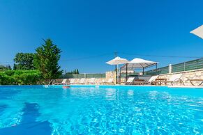 Villa Leo 1 , Dassia , Corfu