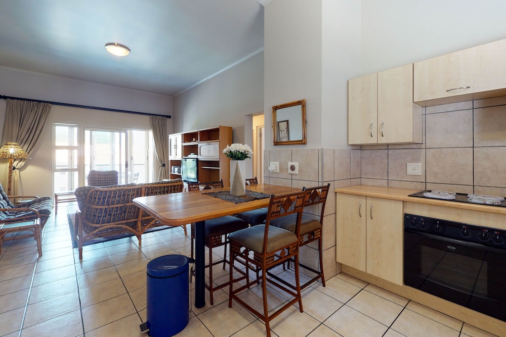 Diaz Beach Villa