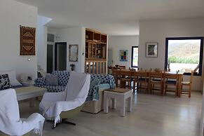 Beach Villa Akrotiri