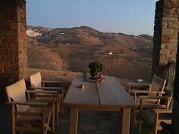The Hill Top Cottage House In Kea