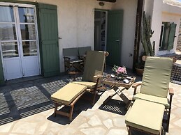 The Hill Top Cottage House In Kea