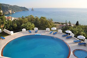 Studio Apartments With Pool 