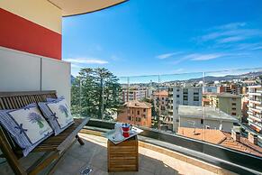 Panoramic Penthouse