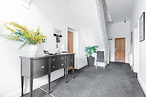 Brooklands Lodge