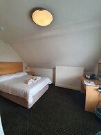 Brooklands Lodge