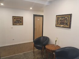 Premium Crown Suites