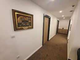 Premium Crown Suites