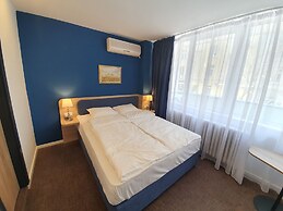 Premium Crown Suites
