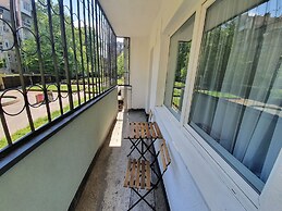 Premium Crown Suites
