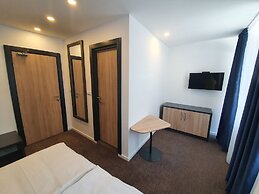 Premium Crown Suites
