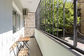 Premium Crown Suites