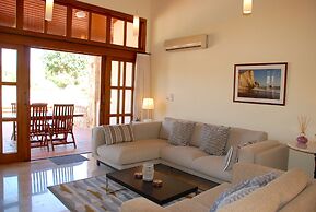 Villa 32 - Limni