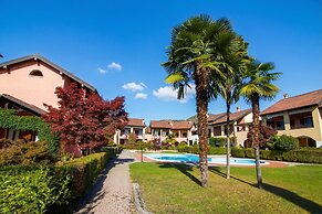 Sunflower Relax Pool and Terrace
