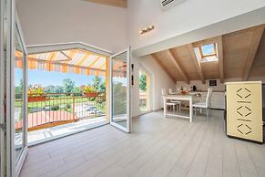 Silver Lake Apartment