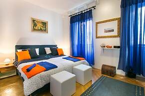 Blue Symphony Apartment