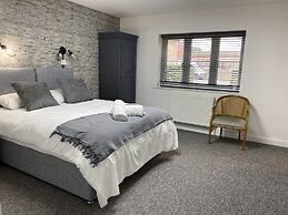 The Roade House Rooms
