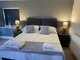 The Roade House Rooms