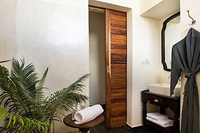 Upendo House Hotel