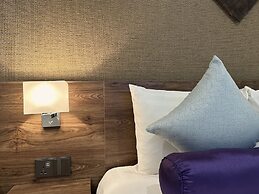 HOTEL YAH HANOI