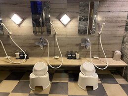 HOTEL YAH HANOI
