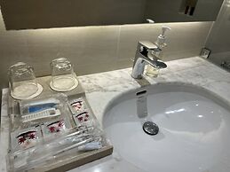HOTEL YAH HANOI