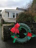 Midden Manor Country Stay on a Working Dairy Farm