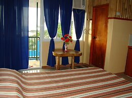 Tagudan Kubo Garden Hotel