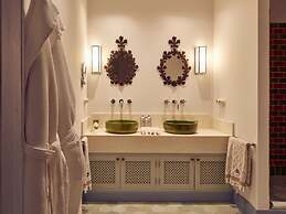 Cristine Bedfor Mahón Boutique Hotel