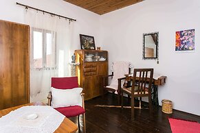 Gina Apartment
