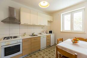 Anika Apartment