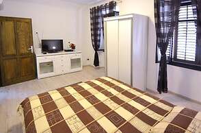 Studio Inn