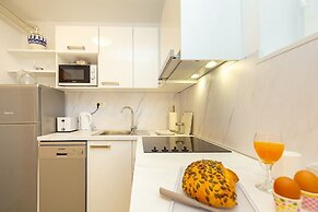 Guest House Steel