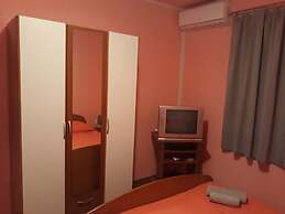 Apartments Limuni