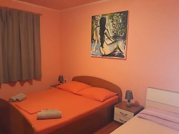 Apartments Limuni