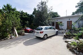 Apartments Limuni