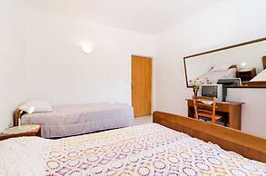 Guest House Sobra