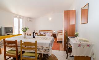 Guest House Sobra