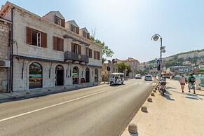 Boutique Villa Root