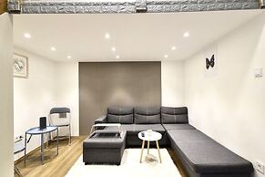 Cosy flat in Király str, King