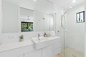 Crystal Shores Sunshine Beach