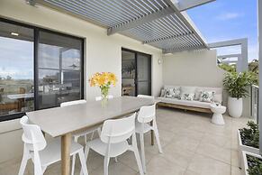 Crystal Shores Sunshine Beach
