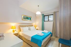 Peris Villa