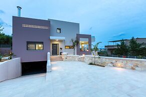 Peris Villa