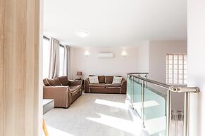 Peris Villa