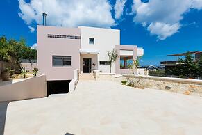 Peris Villa