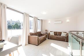Peris Villa