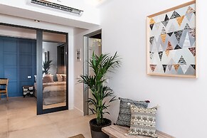 Blue Island Luxury Apartment