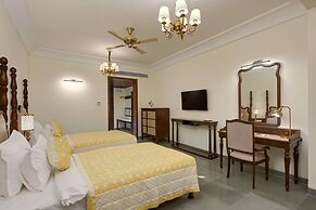 Brahma Niwas - Luxury Lake View Hotel with Infinity Pool, Udaipur